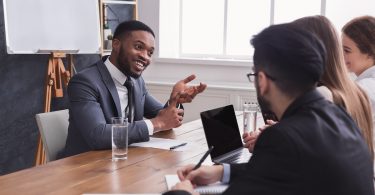 how can human resources play a role in managing change