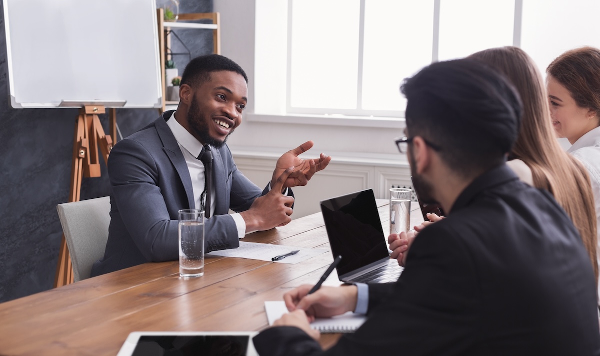 how can human resources play a role in managing change